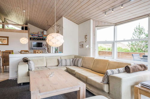 Photo 10 - 8 Person Holiday Home in Hvide Sande