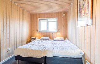 Photo 2 - 6 Person Holiday Home in Hvide Sande