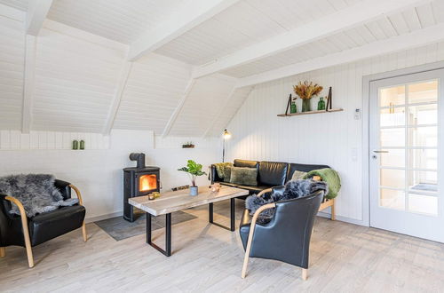 Photo 10 - 4 Person Holiday Home in Hvide Sande