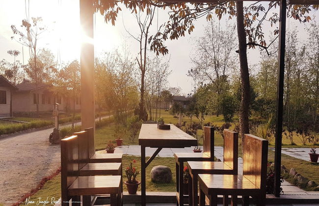 Nana Jungle Resort Near Chitwan National Park - Foto 3