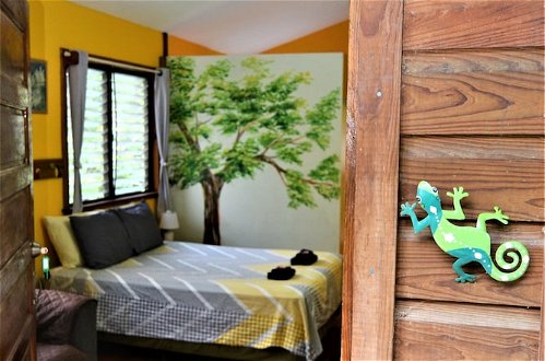 Foto 12 - One Bedroom Tree Top Studio Vacation Home @ The Tropical Acre San Ignacio Belize
