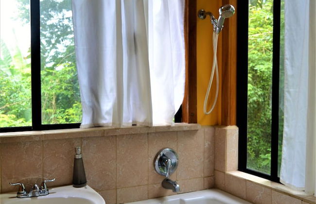 Treetop 'jungle Like' Escape in San Ignacio Your Belize Oasis Awaits! - Photo 8