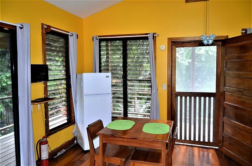 Foto 5 - One Bedroom Tree Top Studio Vacation Home @ The Tropical Acre San Ignacio Belize
