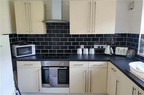 Foto 8 - Stunning 2-bed Flat in Haverfordwest