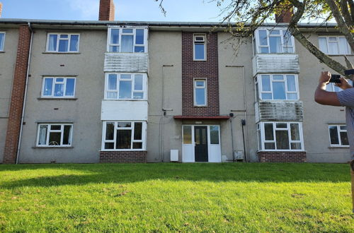 Foto 18 - Stunning 2-bed Flat in Haverfordwest