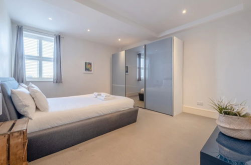 Photo 3 - Stylish 1 Bedroom Apartment in Affluent Fulham