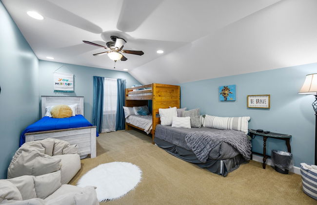 Bradley Bungalow Sleeps 11 Sevierville - Foto 8