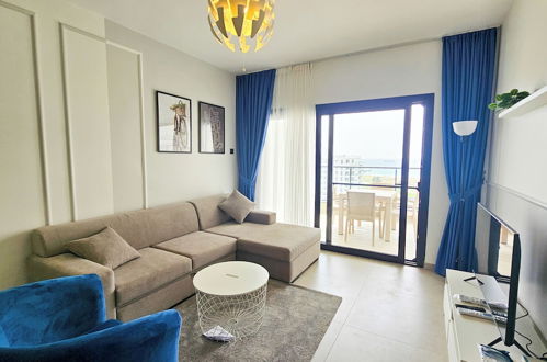 Photo 10 - Priscilla Studios with Direct Seaview in Caesar Blue Resort