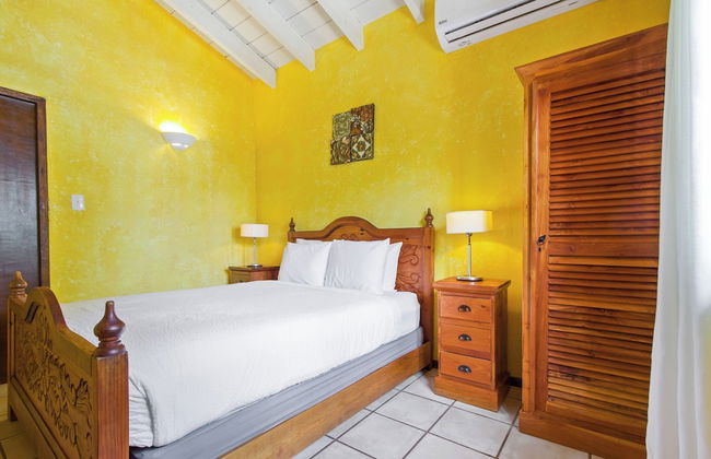 Mexican Style Villa With Private Pool, Free Utilities - Photo 30