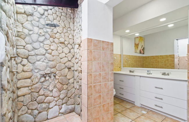 Mexican Style Villa With Private Pool, Free Utilities - Photo 26