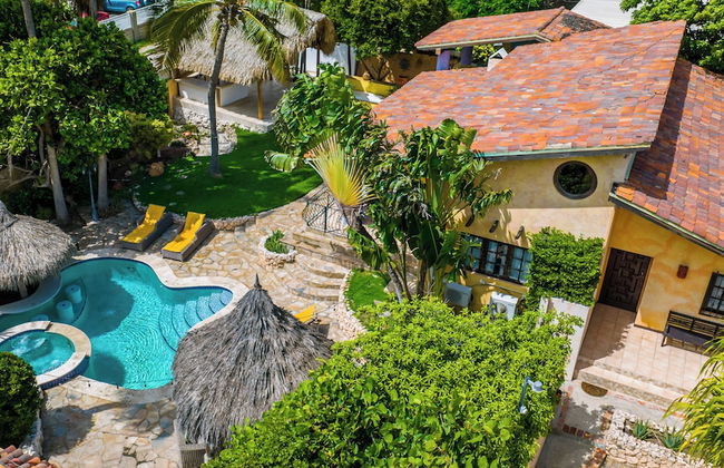 Mexican Style Villa With Private Pool, Free Utilities - Photo 55