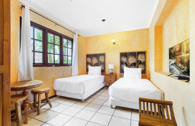 Mexican Style Villa With Private Pool, Free Utilities - Photo 35