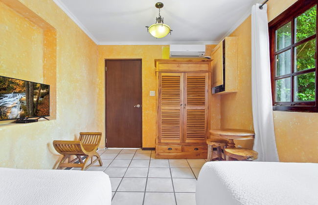 Mexican Style Villa With Private Pool, Free Utilities - Photo 37