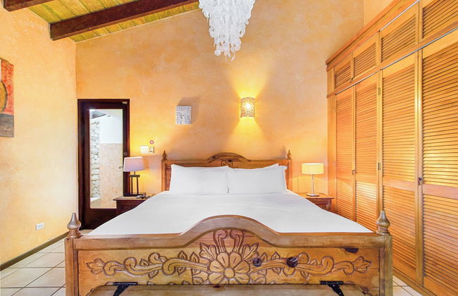 Mexican Style Villa With Private Pool, Free Utilities - Photo 25