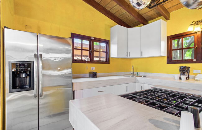 Mexican Style Villa With Private Pool, Free Utilities - Photo 22