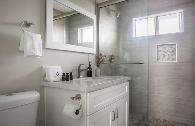Seashore VII by Avantstay Modern La Jolla Flat 5mins From the Beach! - Photo 15