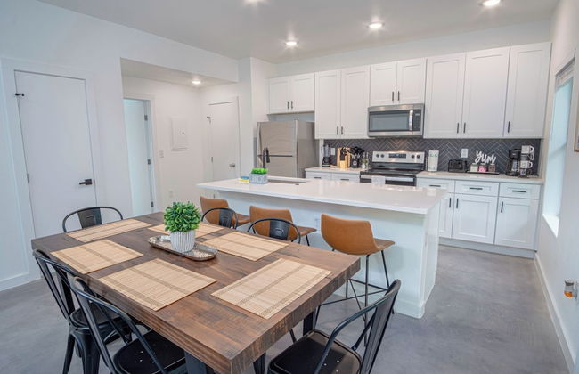 Gorgeous 3 BR 2 BA Near Amazing Downtown - Foto 21