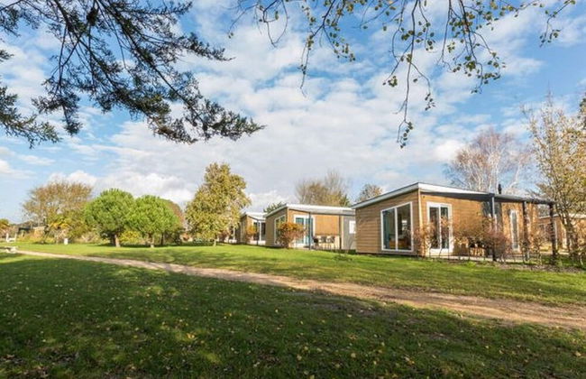 Chalet in Vrouwenpolder Near Banjaard Beach - Foto 3