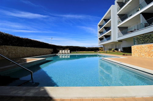 Photo 5 - Albufeira Prestige With Pool by Homing