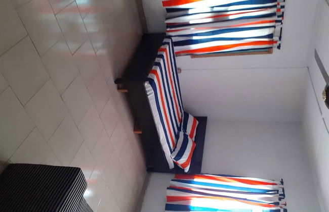 Impeccable 3-bed Apartment Located in Lagos - Foto 2