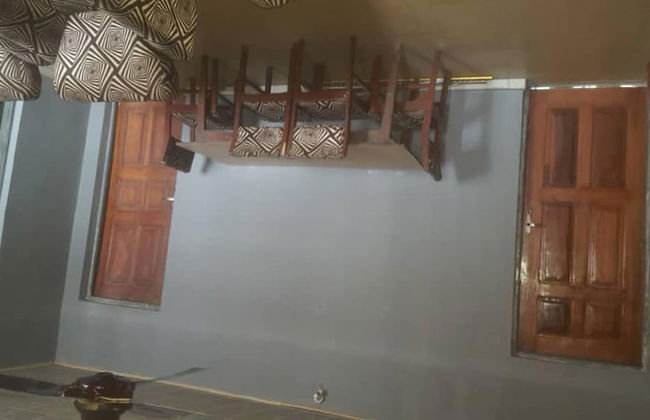 Impeccable 3-bed Apartment Located in Lagos - Foto 9