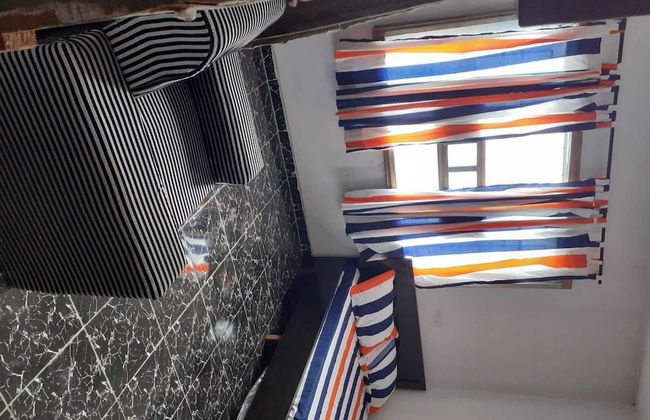 Impeccable 3-bed Apartment Located in Lagos - Foto 1