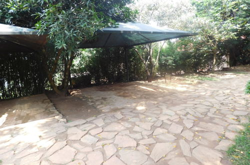 Foto 9 - Captivating 2-bed Cottage in Kampala