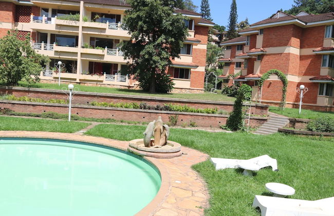 Golf Course Apartments - Foto 40