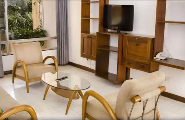 Golf Course Apartments - Foto 18