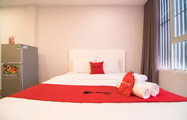 RedDoorz Plus near Tan Dinh Market 2 - Foto 9