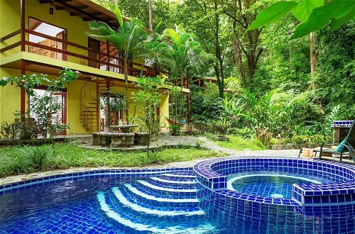 Foto 15 - Toucan Villa Family Home w Private Pool Garden AC