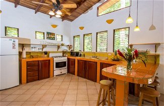 Foto 3 - Toucan Villa Family Home w Private Pool Garden AC