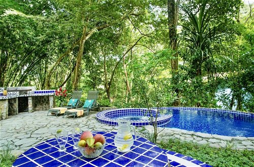 Foto 25 - Toucan Villa Family Home w Private Pool Garden AC