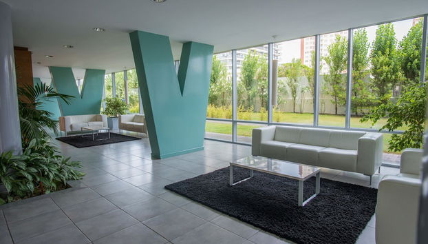 Coin salon dans le hall