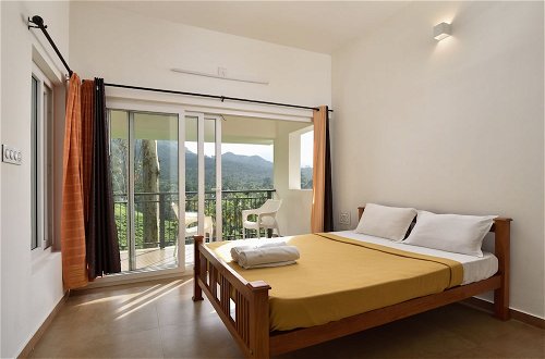 Photo 4 - The Z Villa One by Vista Rooms