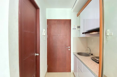 Photo 4 - Monochrome Studio Room At Taman Melati Jatinangor Apartment