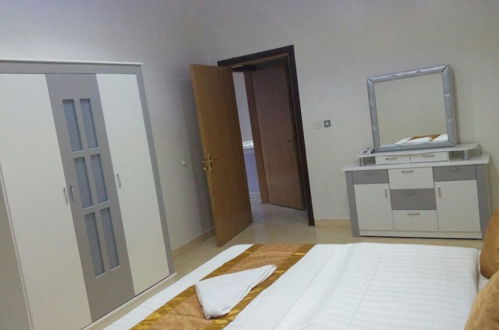 Foto 3 - Al Raha Garden Furnished Apartments 2