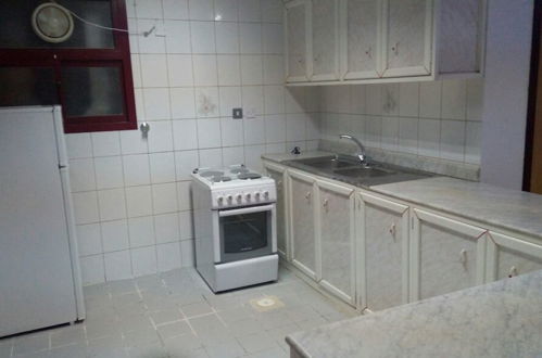 Foto 13 - Al Raha Garden Furnished Apartments 2