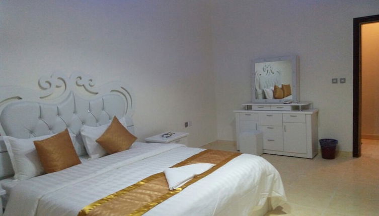 Photo 1 - Al Raha Garden Furnished Apartments 2