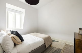 Photo 3 - The St Johns Wood Classic - Snazzy 2bdr Flat