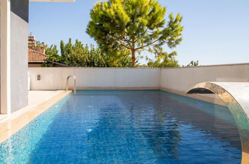 Photo 23 - Sleek Villa With Private Pool and Garden in Cesme