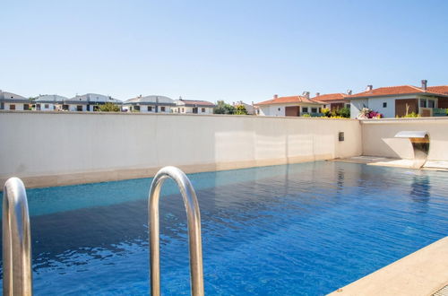 Photo 22 - Sleek Villa With Private Pool and Garden in Cesme