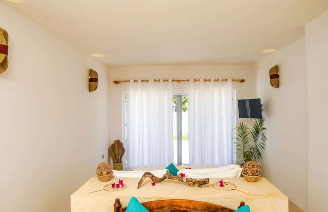 Aquamarina Hotel - Photo 4
