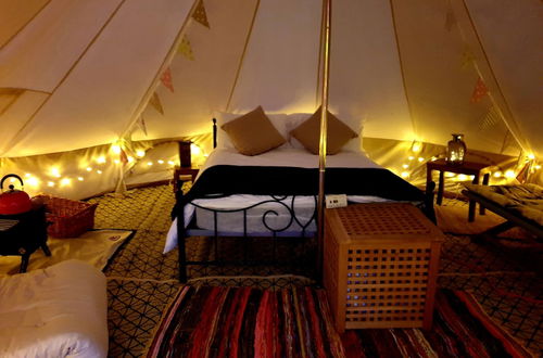 Foto 2 - 5m xl Bell Tent With log Burner, Near Whitby