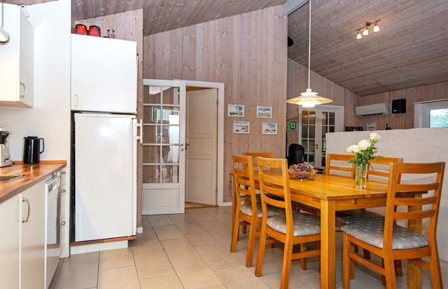 8 Person Holiday Home in Oksbol - Foto 12