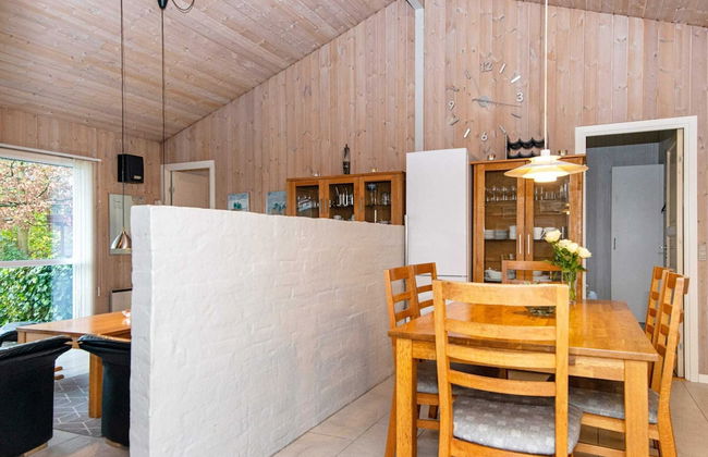 8 Person Holiday Home in Oksbol - Foto 10