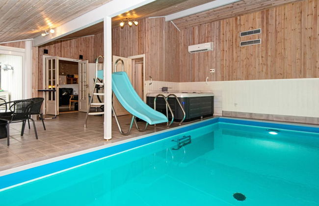 8 Person Holiday Home in Oksbol - Foto 1