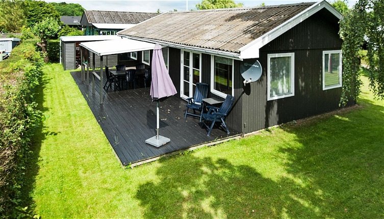 Photo 1 - 6 Person Holiday Home in Juelsminde
