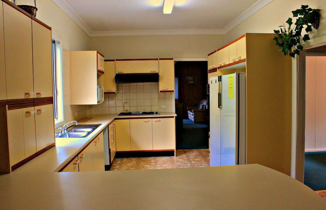 Mountain Top Holiday Home - Photo 8