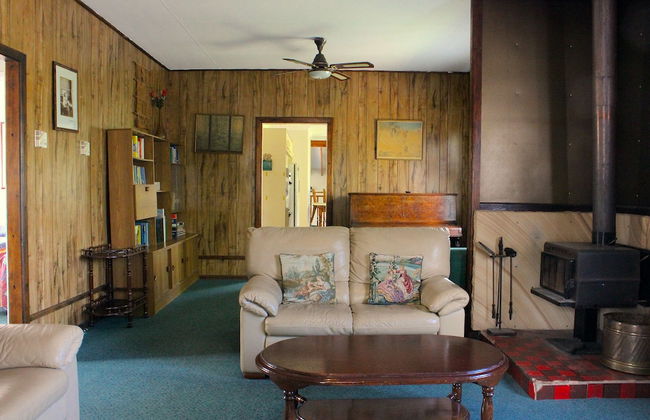 Mountain Top Holiday Home - Photo 12